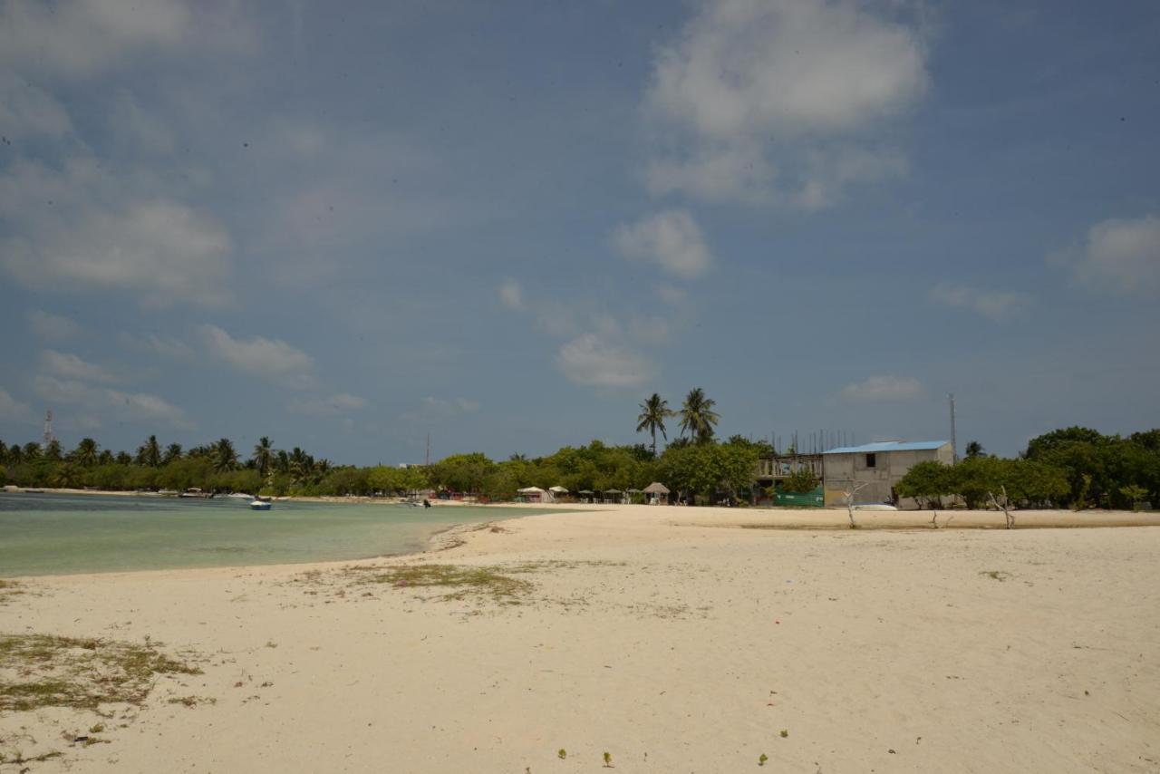 Moodhumaa Inn Guraidhoo  Buitenkant foto