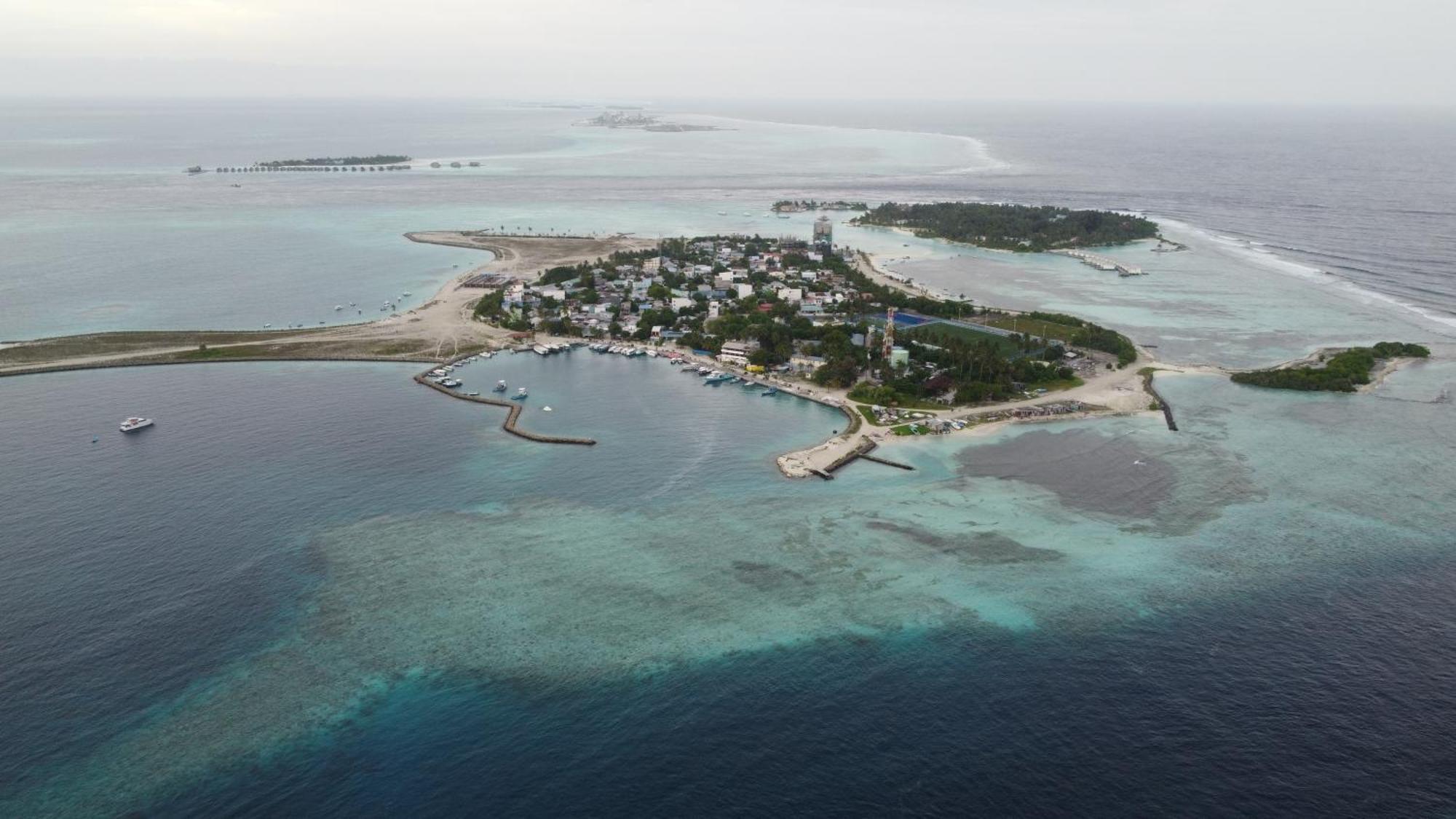 Moodhumaa Inn Guraidhoo  Buitenkant foto